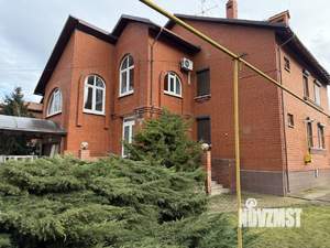 Дом 210м&sup2;, 3-этажный, участок 13 сот.  