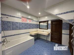 Дом 230м², 2-этажный, участок 3 сот.  