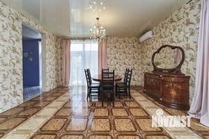 Дом 140м&sup2;, 2-этажный, участок 4 сот.  