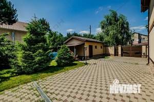 Дом 200м², 2-этажный, участок 12 сот.  