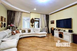 Дом 430м², 3-этажный, участок 9 сот.  