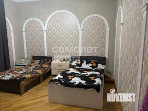 Дом 250м&sup2;, 2-этажный, участок 4 сот.  