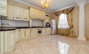 Дом 142м&sup2;, 2-этажный, участок 4 сот.  