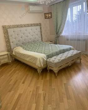 Дом 379м&sup2;, 2-этажный, участок 4 сот.  