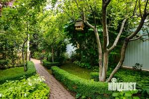 Дом 383м&sup2;, 2-этажный, участок 27 сот.  