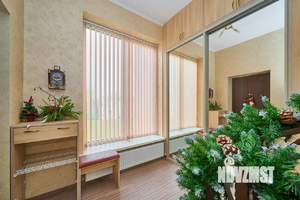 Дом 235м², 3-этажный, участок 10 сот.  