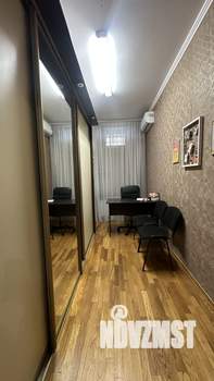 Дом 399м&sup2;, 2-этажный, участок 5 сот.  