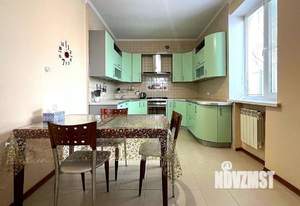 Дом 172м², 2-этажный, участок 6 сот.  