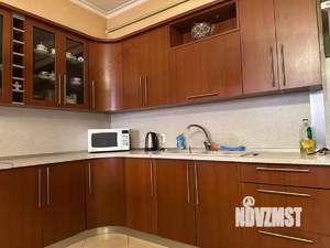 Дом 271м², 2-этажный, участок 4 сот.  