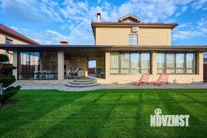 Дом 180м&sup2;, 2-этажный, участок 6 сот.  