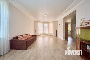 Дом 359м&sup2;, 2-этажный, участок 5 сот.  