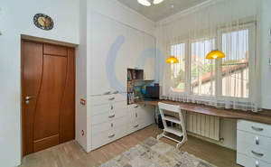 Дом 254м², 3-этажный, участок 7 сот.  