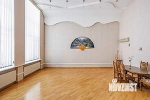 Дом 475м&sup2;, 2-этажный, участок 8 сот.  