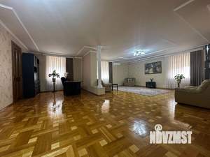 Дом 480м², 3-этажный, участок 6 сот.  
