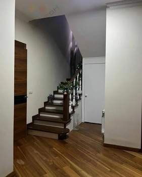 Дом 185м&sup2;, 2-этажный, участок 10 сот.  