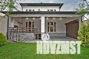 Дом 94м&sup2;, 2-этажный, участок 5 сот.  