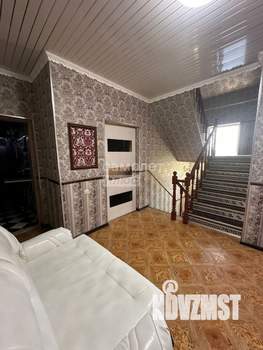 Дом 217м&sup2;, 3-этажный, участок 4 сот.  