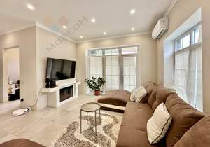 Дом 216м&sup2;, 2-этажный, участок 8 сот.  