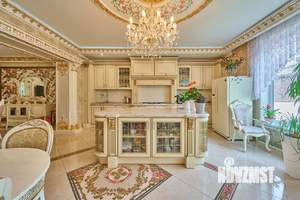 Дом 508м&sup2;, 3-этажный, участок 5 сот.  