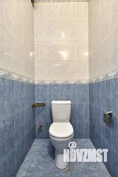 Дом 300м&sup2;, 3-этажный, участок 6 сот.  