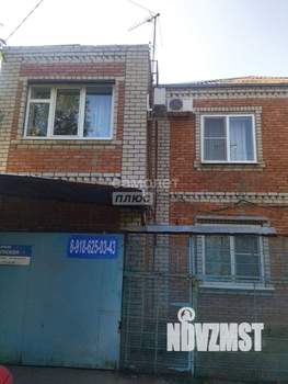 Дом 230м², 2-этажный, участок 10 сот.  
