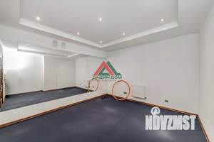 Дом 349м&sup2;, 3-этажный, участок 10 сот.  