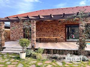 Дом 379м&sup2;, 1-этажный, участок 12 сот.  