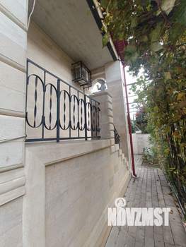 Коттедж 270м², 2-этажный, участок 10 сот.  