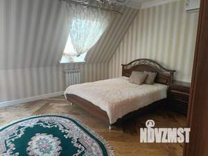 Дом 334м², 2-этажный, участок 10 сот.  