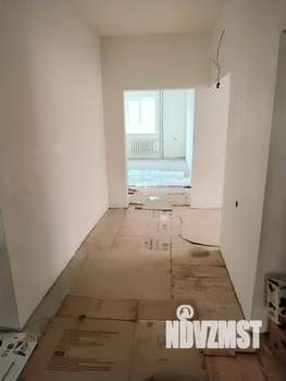 Дом 1000м&sup2;, 2-этажный, участок 12 сот.  