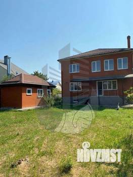 Дом 242м&sup2;, 2-этажный, участок 10 сот.  