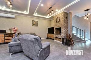 Дом 241м&sup2;, 3-этажный, участок 4 сот.  