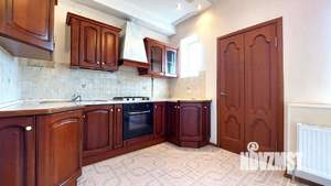 Дом 289м², 2-этажный, участок 7 сот.  