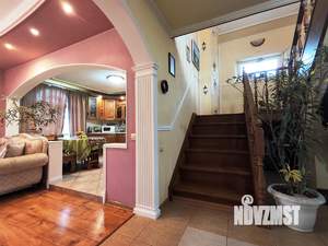 Дом 120м&sup2;, 2-этажный, участок 6 сот.  