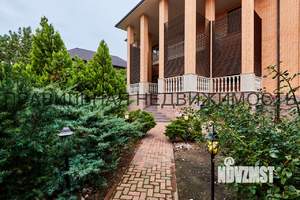 Дом 600м&sup2;, 2-этажный, участок 7 сот.  