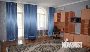 Дом 344м², 2-этажный, участок 8 сот.  