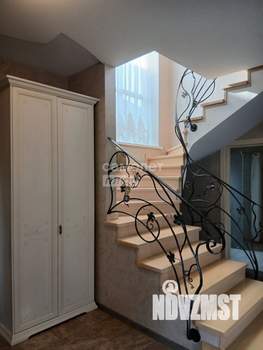 Дом 180м², 2-этажный, участок 4 сот.  