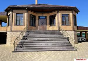 Дом 306м&sup2;, 2-этажный, участок 9 сот.  