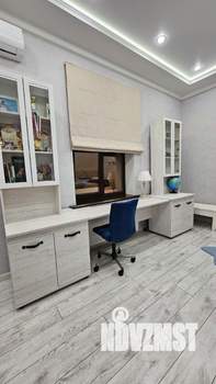 Дом 241м&sup2;, 3-этажный, участок 4 сот.  