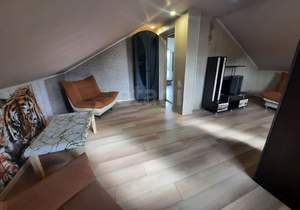 Дом 77м&sup2;, 2-этажный, участок 4 сот.  