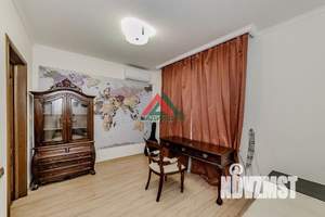 Дом 349м&sup2;, 3-этажный, участок 10 сот.  