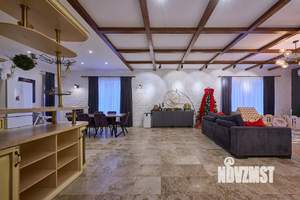 Дом 290м&sup2;, 2-этажный, участок 9 сот.  