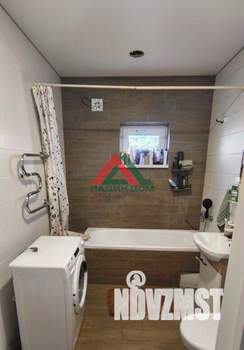 Дом 100м&sup2;, 2-этажный, участок 3 сот.  