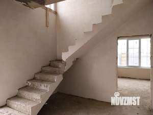 Дом 137м&sup2;, 2-этажный, участок 3 сот.  