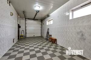 Дом 300м&sup2;, 3-этажный, участок 6 сот.  