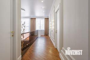 Коттедж 465м&sup2;, 2-этажный, участок 10 сот.  