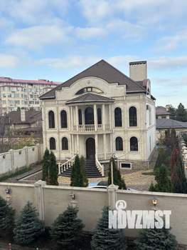 Дом 600м&sup2;, 3-этажный, участок 8 сот.  