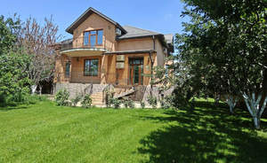 Дом 400м&sup2;, 2-этажный, участок 10 сот.  