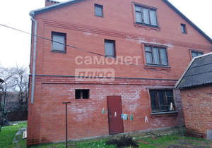 Дом 330м&sup2;, 3-этажный, участок 6 сот.  