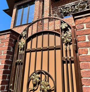 Дом 230м&sup2;, 2-этажный, участок 5 сот.  